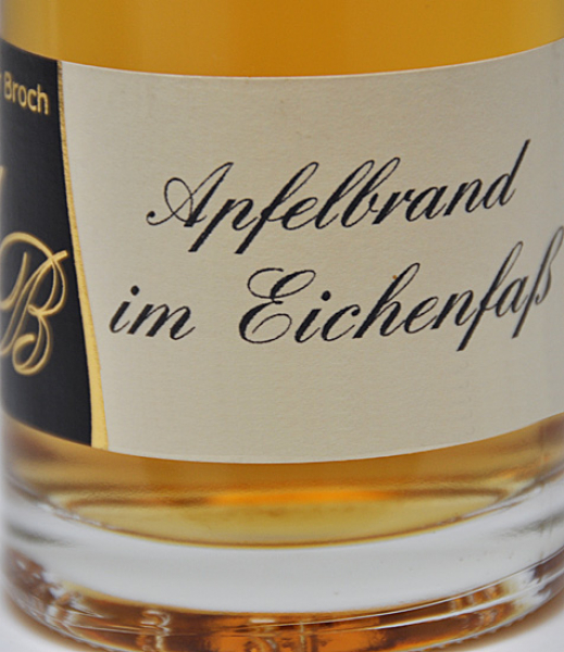 Etikett Apfelbrand im Eichenfass - Manufaktur Broch